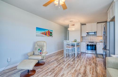 Garden City Apartment | Bella Vista: Marshfront Condo 1 Block To The Beach. Pool & Hot Tub-1st Floor