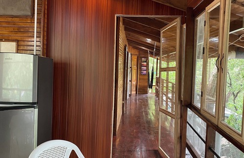 Cuajiniquil House | Bella y Rústica Casa Abierta al Manglar, Ideal Para Relax o Actividad Acuática