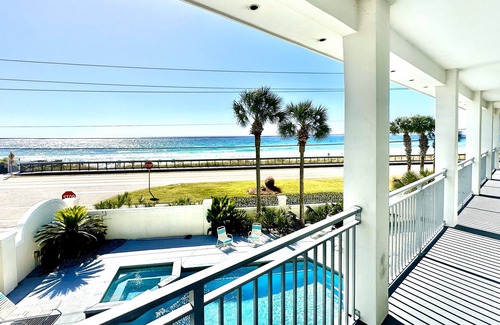 Avalon Beach Estates House | Bellagio | Heated Pool | Near Beach | $1200 in Free Attractions