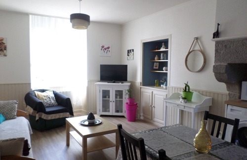 Saint-Servan Apartment | Bellalaurann shops, beach, Intra-Muros/10 minutes walk