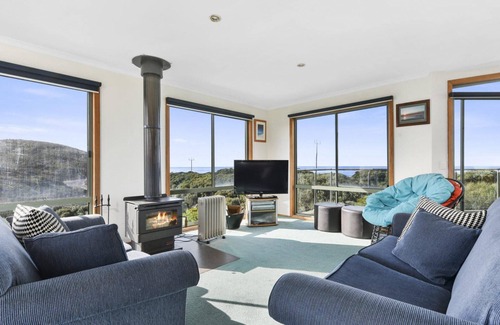 Moggs Creek House | Bellbird - Some Of The Best Ocean Views At Moggs