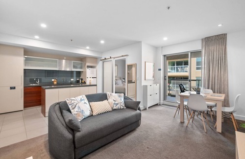 Glenelg Apartment | Belle Escapes - Beachside Apartment in Glenelg