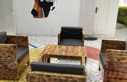 Colobane House | Belle Villa Luxueuse à Dakar Cité Asecna Ouakame