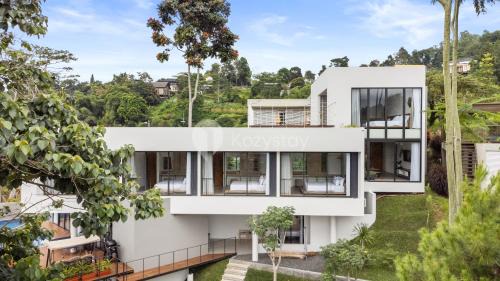 Ciburial Villa | Belle Vue by Kozystay - Dago