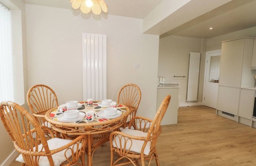Mow Cop Cottage | BELLE VUE, family friendly, with a garden in Mow Cop