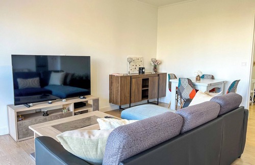 Cherbourg-en-Cotentin Apartment | Belle Vue" apartment near the city center and train station