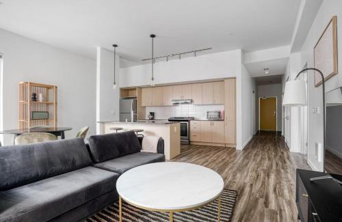 Wilburton Apartment | Bellevue 2BR w BBQ Gym WD nr Spring District SEA-225