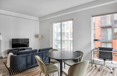 Wilburton Apartment | Bellevue 2BR w BBQ Gym WD nr Spring District SEA-225