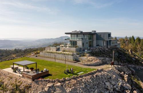 Glen Ellen Villa | Belleza by AvantStay Hilltop Mansion w Pool Panoramic Views Ultra Modern Interior