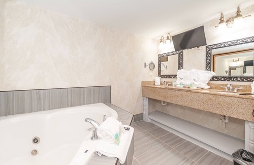 North Stonington Hotel | Bellissimo Hotel, Trademark by Wyndham Near Foxwoods Casino