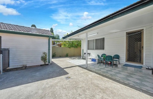 Belmore House | Belmore Brand new renovated 3Br house AC & Parking
