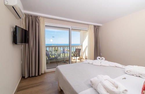 Drosia Hotel | Belussi Beach Hotel & Suites