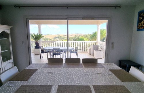 Ayguesvives Apartment | Belvédère du Midi vue des Côteaux et Pyrénées, Canal du Midi