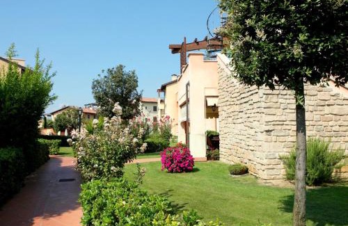 San Benedetto di Lugana Apartment | Belvilla by OYO Garda Resort B4 1P Sup