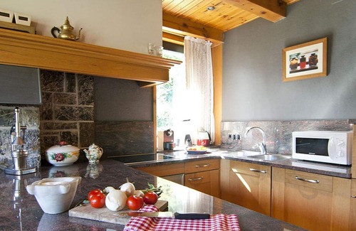 Vielha Villa | Belvilla by OYO Casa Lola 10