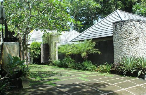 Kediri Villa | Belvilla Dhyana Kutir Seseh Beach
