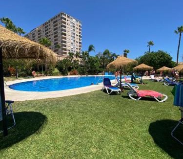 Torrequebrada Apartment | Benalmadena Suite Vistas panorámicas, 2 piscinas, Area infantil, Bar, Jardines y Tenis