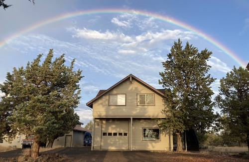 Bend Apartment | Bend Ranch Guesthouse, enjoy our private/detached guesthouse