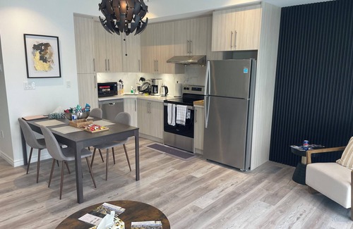 Niagara Falls House | Bentley Commons Fallsview Towns - 2 Adjacent Units