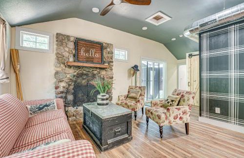 Riverside House | Benton Harbor Home 3 Mi to Beach Grill and Yard