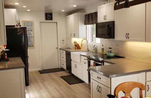 Arnold Cabin | Beo's Place a Bear Valley/Arnold/Wineries/Modern Mountain Get Away