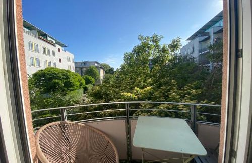 Schoenefeld Apartment | BER, Quiet, Green, View, near Terminal, Berlin parking