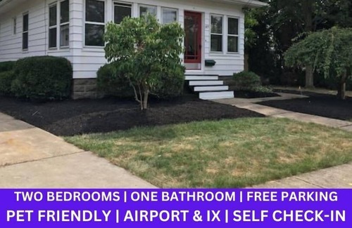 Berea House | Berea BaldwinWallace - Pet Friendly Cottage