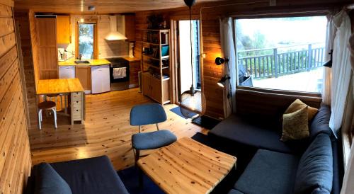 Fjell House | Bergen/Sotra: Sea cabin. Spa. Fishing. Boat
