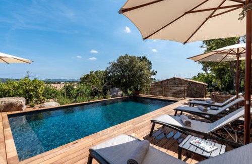 Lecci Villa | Bergerie de luxe vue mer avec piscine chauffée, spa et terrain de pétanque