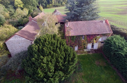 Neuville-Bosc House | Bergerie du Vexin, billiards & garden