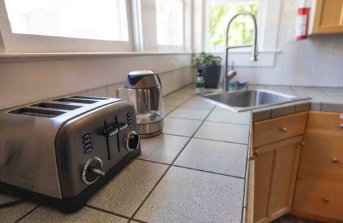 Fairview Park House | Berkeley's BEST Home & Neighborhood Walk to UC