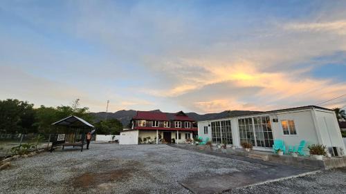 Kampung Sungai Raga Ski Chalet | BerliYan Kabin, LumaYan
