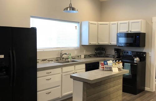 Sheridan Apartment | Bermuda Triangle - 1 Bed/1 Bath Apartment