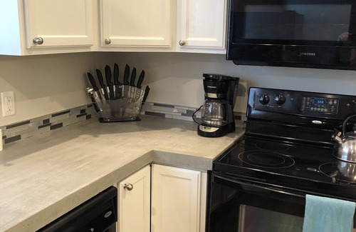 Sheridan Apartment | Bermuda Triangle - 1 Bed/1 Bath Apartment