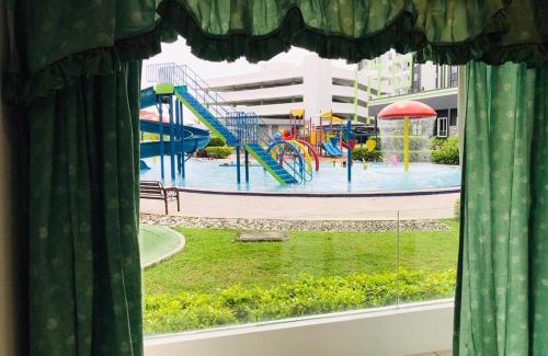 Kampung Kuala Pari Apartment | Bern's Homestay Manhattan Condo, Ipoh-GROUND FLOOR, POOLSIDE, FREE PARKING and WiFi