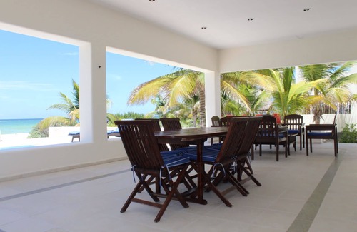 Ixil House | BEROCO Front Beach House Yucatan Wi-Fi, Pool, Smart Tv