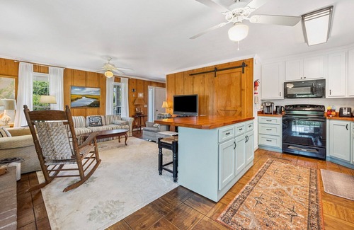 Debordieu Colony House | Berry Restful in DeBordieu Colony, Steps from the Beach Walkway.