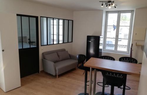 Neuvy-Saint-Sepulchre Apartment | BerryBreak 3
