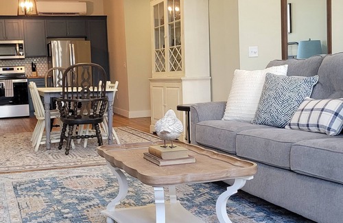 Laurel Condo | Bertha at the Laurel Lofts