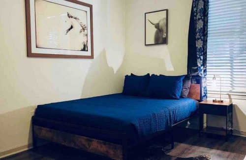 Bouldin Condo | Best Austin Location, Pool, Style + Lots of Extras