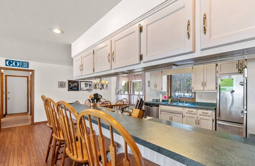 Jacksonport House | Best Beach in Door Co! Sleeps 8 - Fall Dates Still Available!
