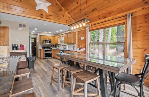Lakeside Estates House | Best cove on Norris – no wake, near marina's & jumping bridge