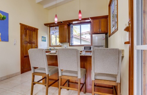 Placencia Cottage | Best Deal! in Maya Beach Casita Sleeps 4, Kitchen