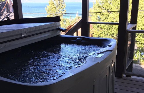 Tahoma House | Best get-away vacation with Lake Views