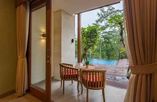 Ubud Villa | Best group vacation at 6 BR in green nature and river side villa