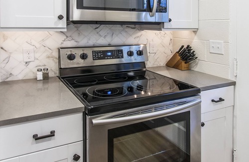 Saint Simons Island Cottage | Best Location! 5 Minute Stroll To The Beach