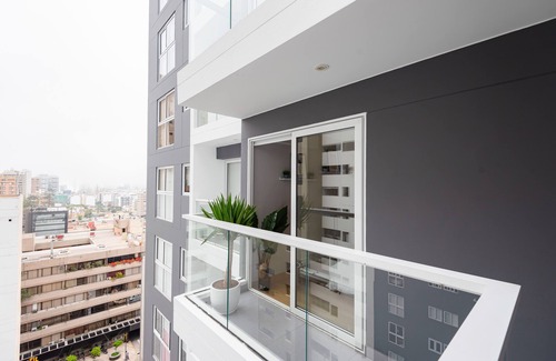 Miraflores Apartment | BEST LOCATION BALCONY! MIRAFLORES HEART 1BD/1.5BA