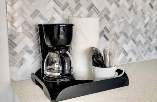 Flamingo/Lummus Condo | Best location by the Beach ! Free WiFi - TV - All amenities