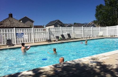 Draper House | BEST LOCATION for Vacation, Conventions, trade shows, trax, skiing-BOOK NOW!