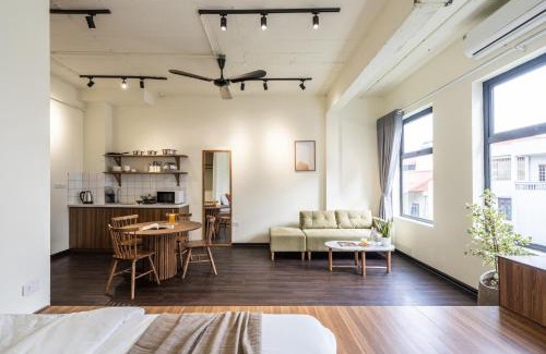 Lang Ha Apartment | Best Location - Garden in City - Egg Coffee Class